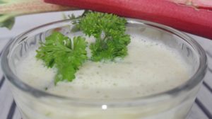 koktajl z rabarbarem